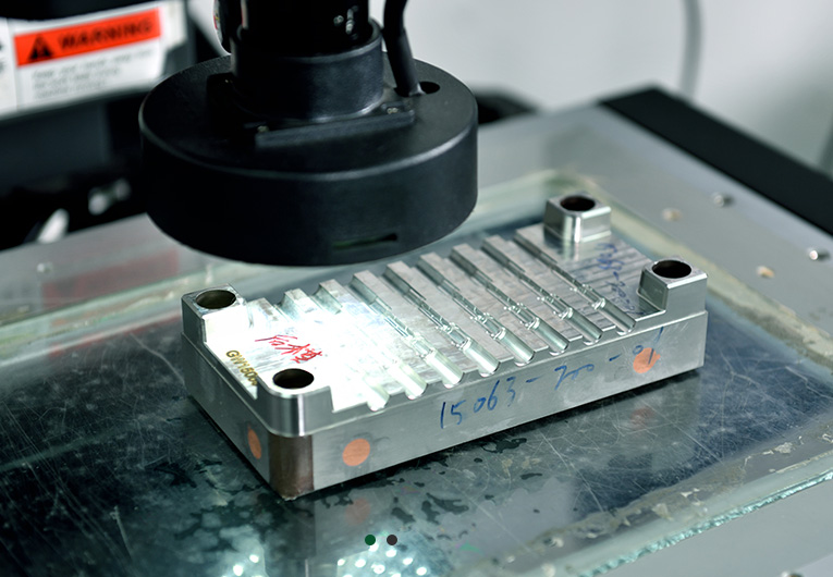 Check the mold critical component dimension with 2.5MM/3MM